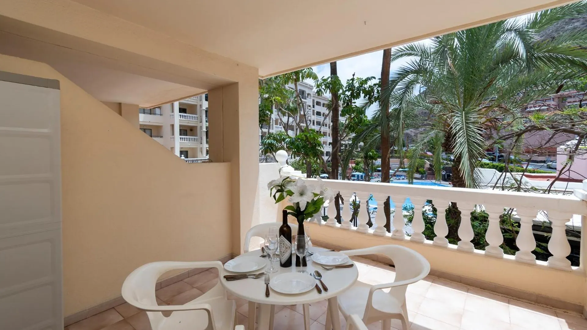 Lovely Studio Apartment Communal Heated Pool Arona